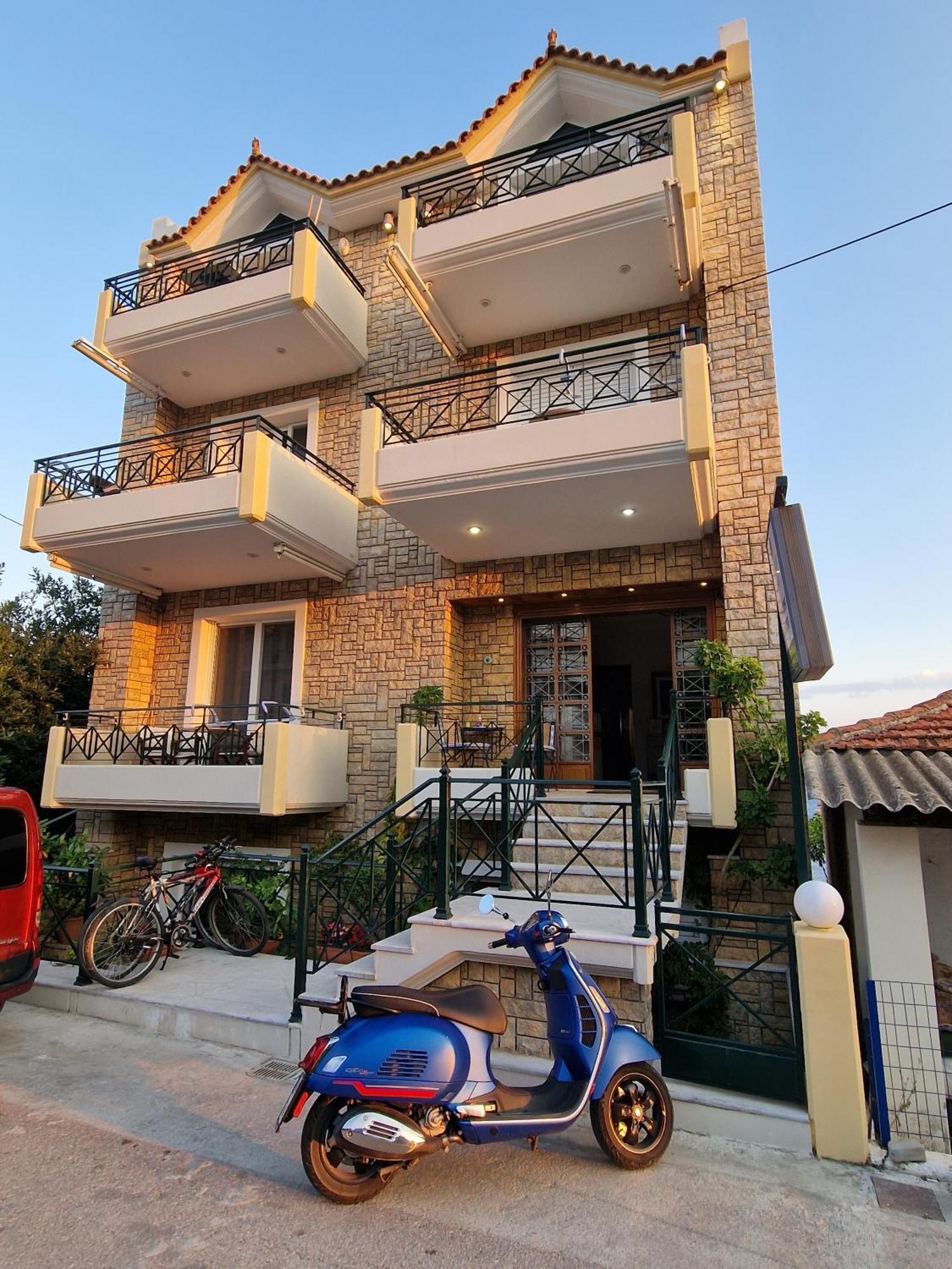 Porto Xronia Aparthotel Khrónia Buitenkant foto