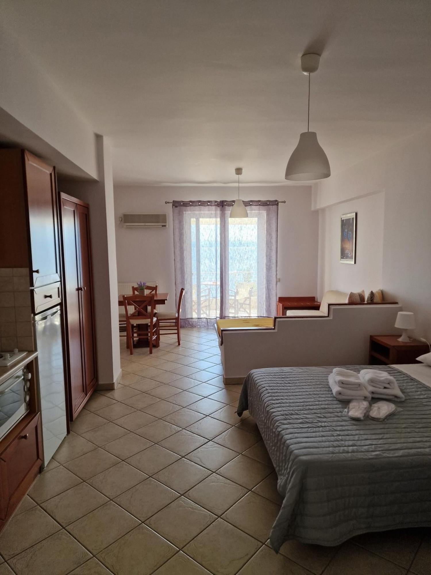 Porto Xronia Aparthotel Khrónia Buitenkant foto