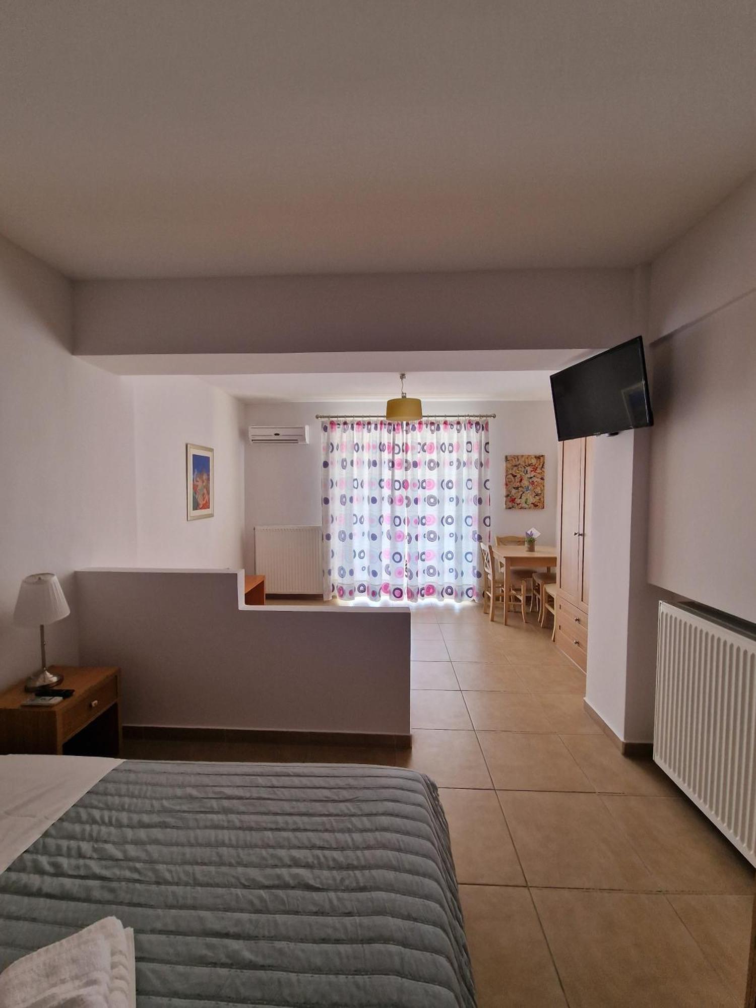 Porto Xronia Aparthotel Khrónia Buitenkant foto
